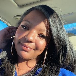 Meet your Posher, Angelica